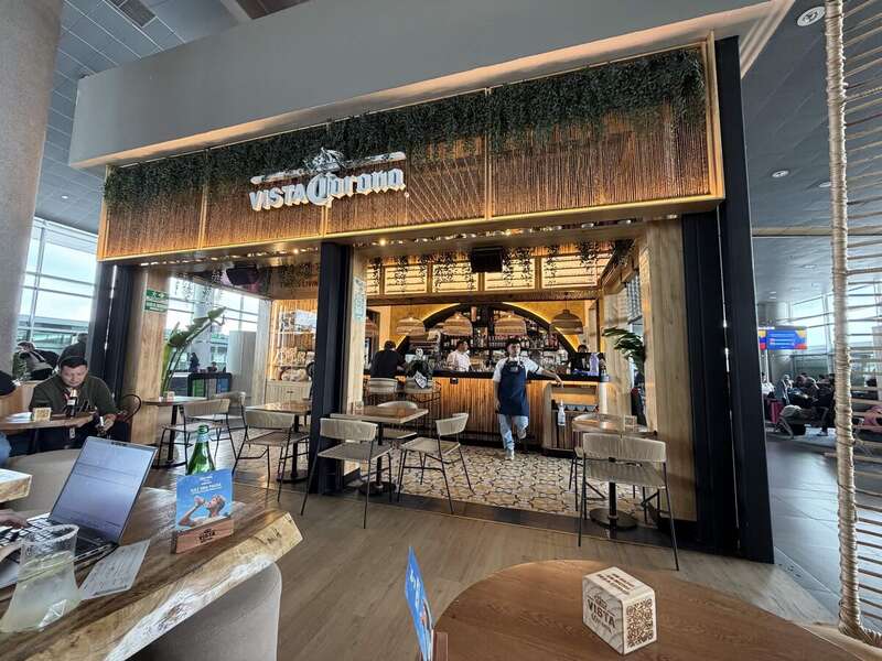 Vista Corona Bar am Flughafen El Dorado
